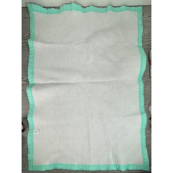 Vintage Riegel Teddy Beddy Bear Crib Blanket Green Trim 100% Polyester 36x45" - Picture 7 of 12